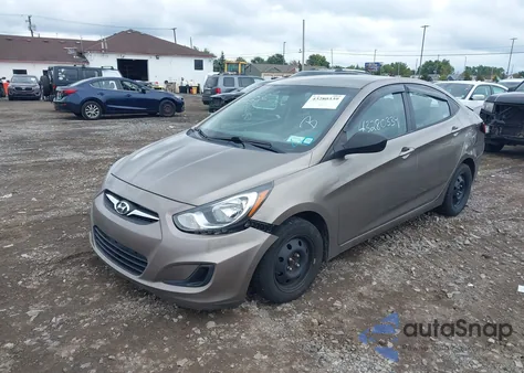 2013 Hyundai Accent Gls z USA, uszkodzony, nr VIN KMHCT4AE1DU453768